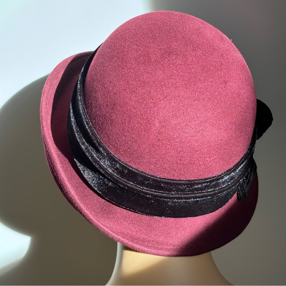 Like new Scala Elegant burgundy Women's Hat with black velvet band 100% wool - Picture 5 of 9